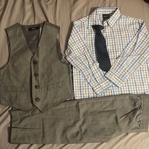 Nautica Toddler boy 4T 4 piece vest suit set